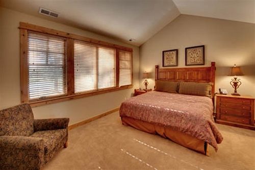Tahoe Mountain Resorts Lodging Old Greenwood Траки Экстерьер фото