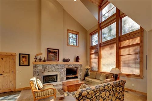 Tahoe Mountain Resorts Lodging Old Greenwood Траки Экстерьер фото
