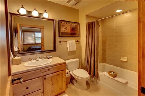 Tahoe Mountain Resorts Lodging Old Greenwood Траки Экстерьер фото